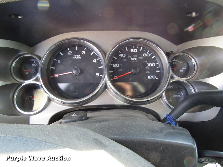 image for item DB6957 2012 Chevrolet Silverado 2500HD Crew Cab pickup truck