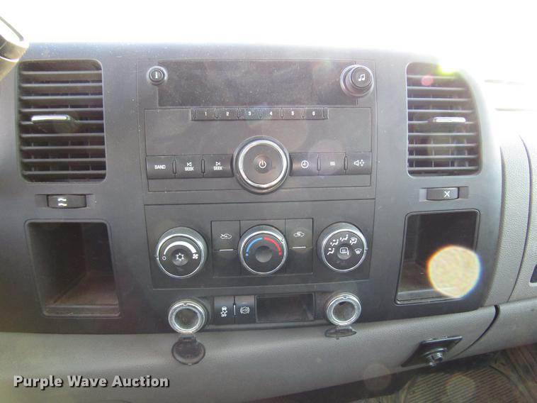 image for item DB6957 2012 Chevrolet Silverado 2500HD Crew Cab pickup truck