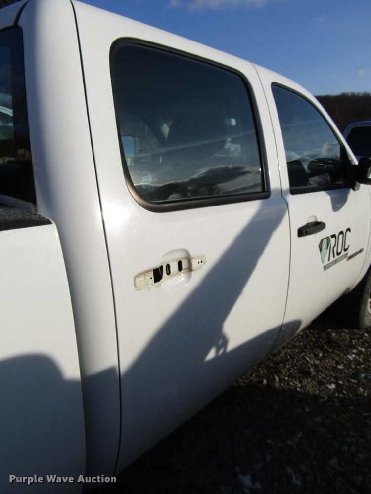 image for item DB6957 2012 Chevrolet Silverado 2500HD Crew Cab pickup truck