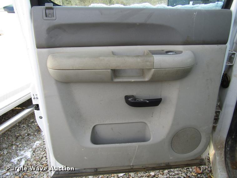 image for item DB6957 2012 Chevrolet Silverado 2500HD Crew Cab pickup truck