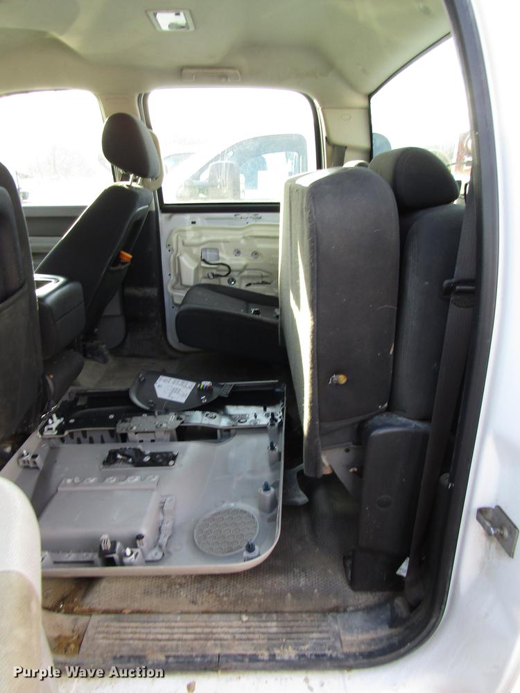 image for item DB6957 2012 Chevrolet Silverado 2500HD Crew Cab pickup truck