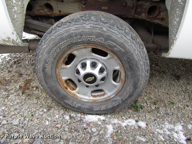 image for item DB6957 2012 Chevrolet Silverado 2500HD Crew Cab pickup truck