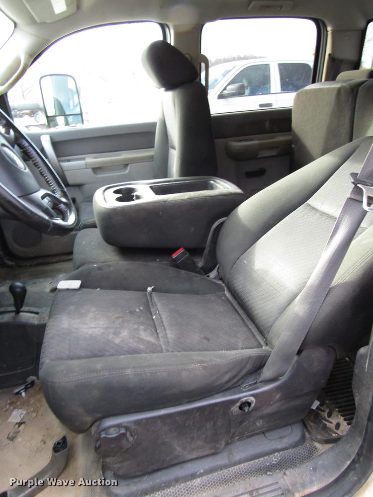 image for item DB6959 2014 GMC Sierra 2500HD Crew Cab pickup truck