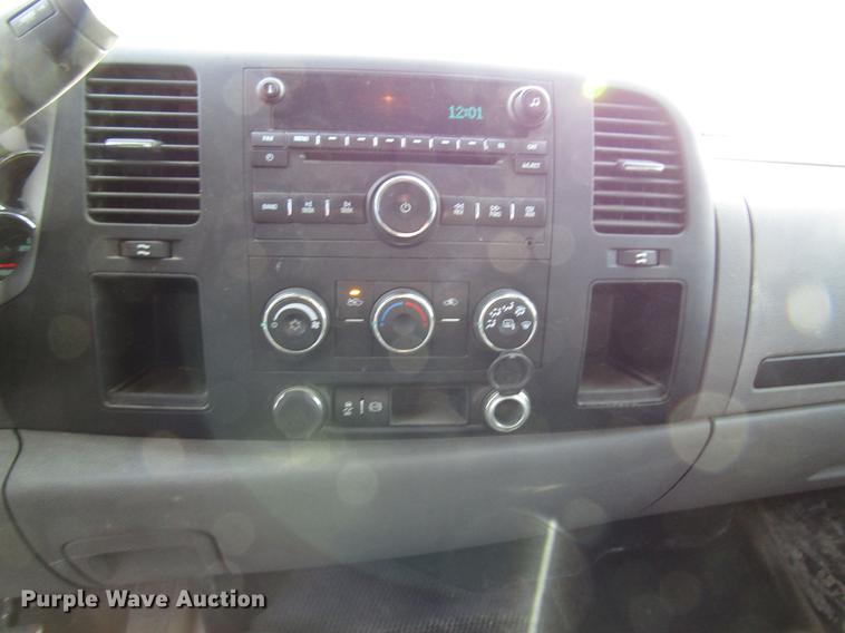 image for item DB6959 2014 GMC Sierra 2500HD Crew Cab pickup truck