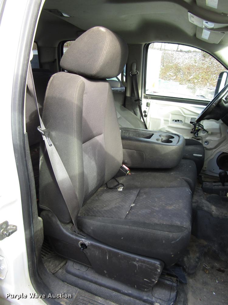 image for item DB6959 2014 GMC Sierra 2500HD Crew Cab pickup truck