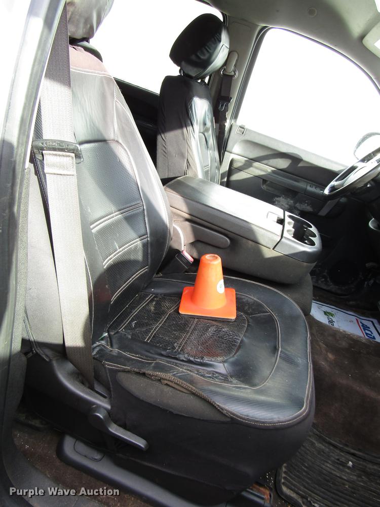 image for item DB6960 2013 Chevrolet Silverado 1500 Crew Cab pickup truck