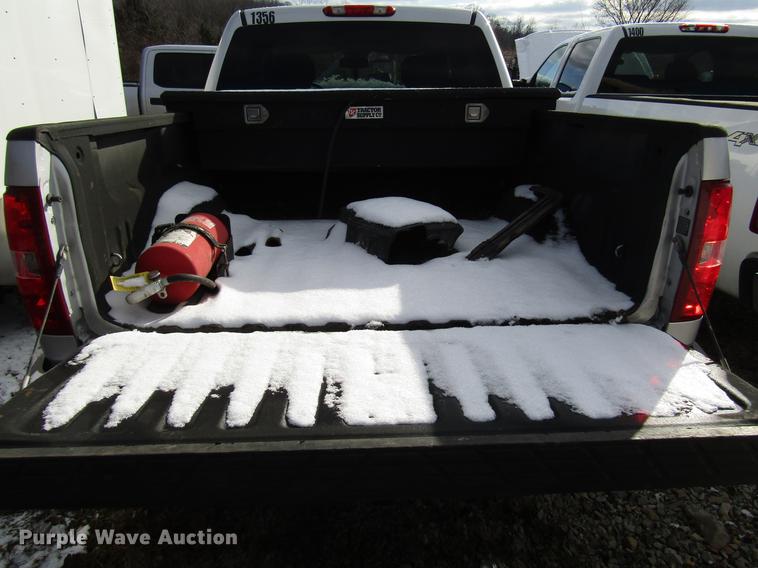 image for item DB6960 2013 Chevrolet Silverado 1500 Crew Cab pickup truck