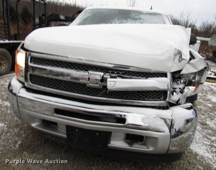 image for item DB6977 2013 Chevrolet Silverado 1500 Ext. Cab pickup truck