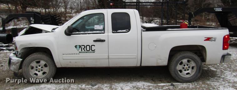 image for item DB6977 2013 Chevrolet Silverado 1500 Ext. Cab pickup truck
