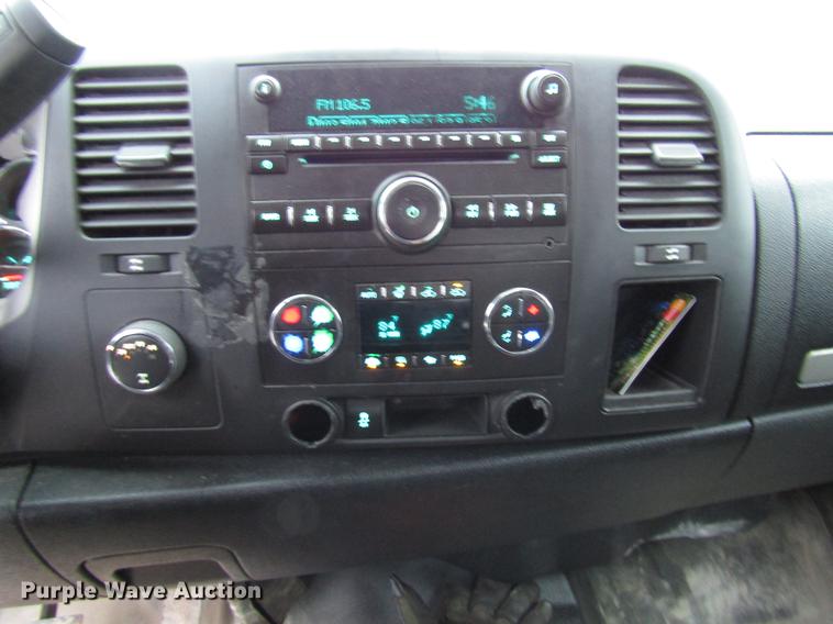 image for item DB6977 2013 Chevrolet Silverado 1500 Ext. Cab pickup truck