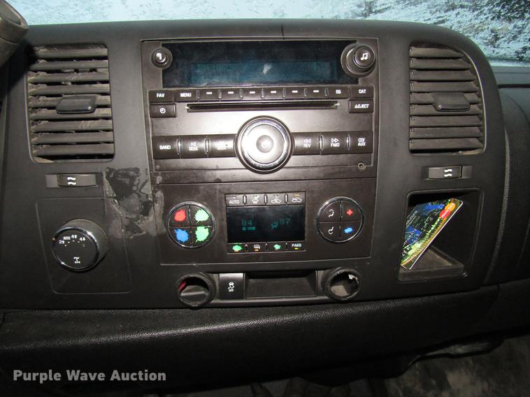 image for item DB6977 2013 Chevrolet Silverado 1500 Ext. Cab pickup truck