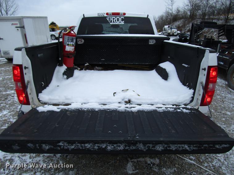 image for item DB6977 2013 Chevrolet Silverado 1500 Ext. Cab pickup truck