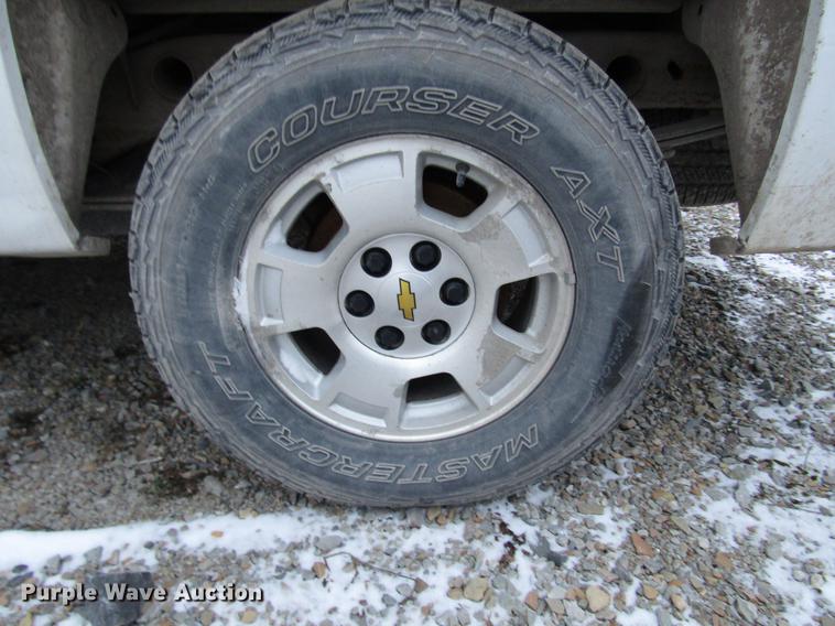 image for item DB6977 2013 Chevrolet Silverado 1500 Ext. Cab pickup truck