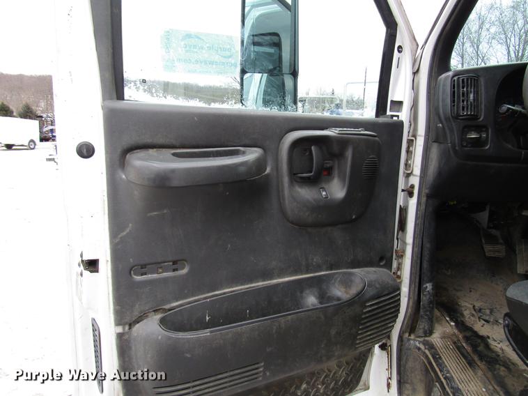 image for item DB6978 2008 Chevrolet C4500 flatbed truck