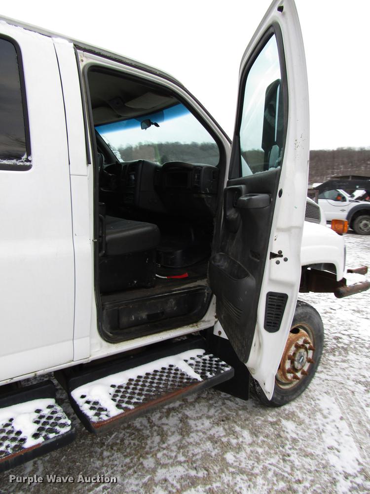 image for item DB6978 2008 Chevrolet C4500 flatbed truck