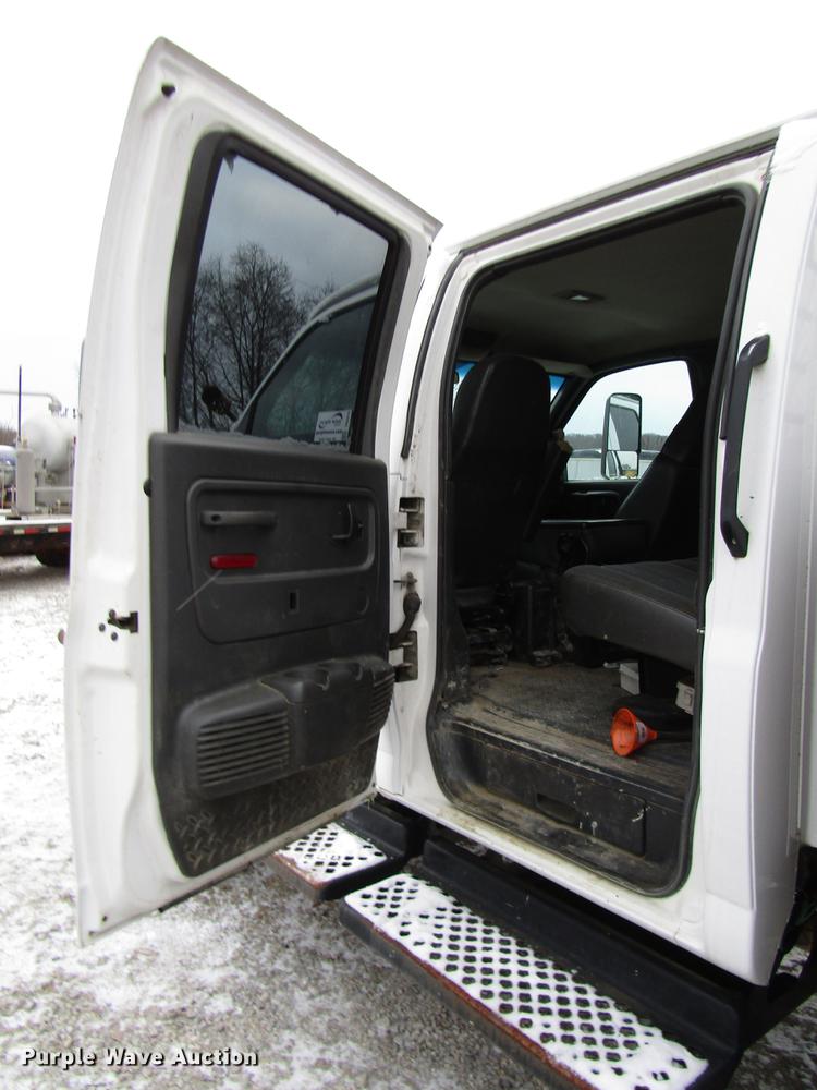 image for item DB6978 2008 Chevrolet C4500 flatbed truck