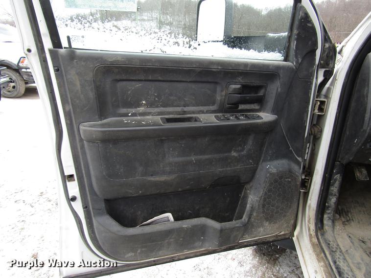 image for item DB6982 2011 Dodge Ram 5500 Crew Cab flatbed truck