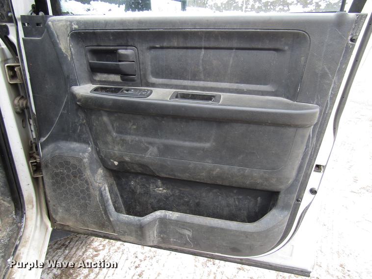 image for item DB6982 2011 Dodge Ram 5500 Crew Cab flatbed truck