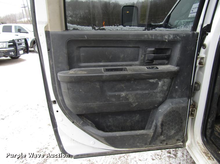 image for item DB6982 2011 Dodge Ram 5500 Crew Cab flatbed truck