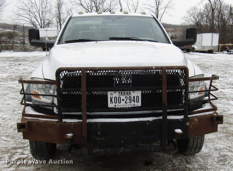 image for item DB6983 2011 Dodge Ram 5500 flatbed truck