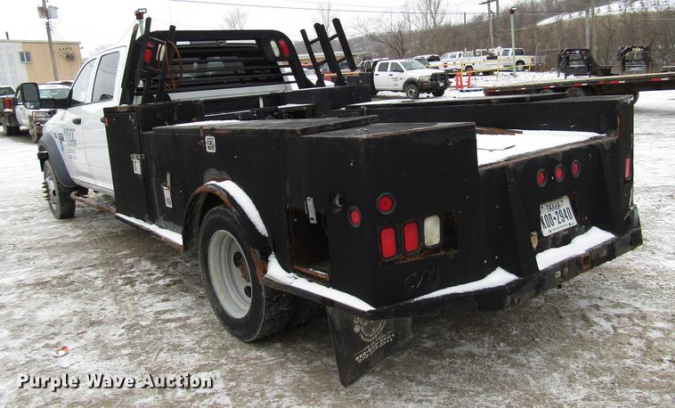 image for item DB6983 2011 Dodge Ram 5500 flatbed truck