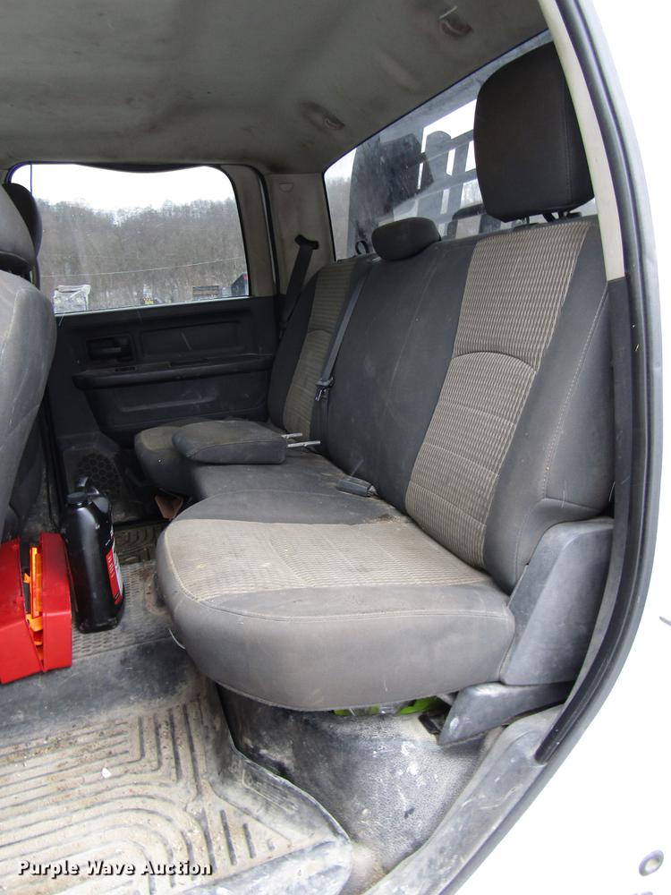 image for item DB6983 2011 Dodge Ram 5500 flatbed truck