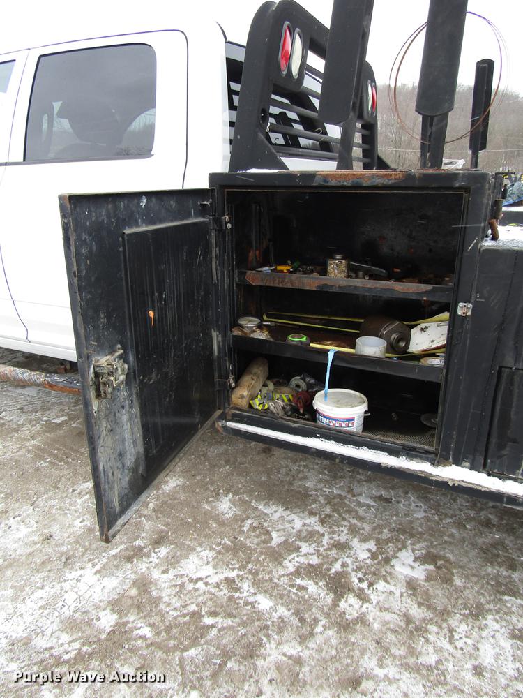 image for item DB6983 2011 Dodge Ram 5500 flatbed truck