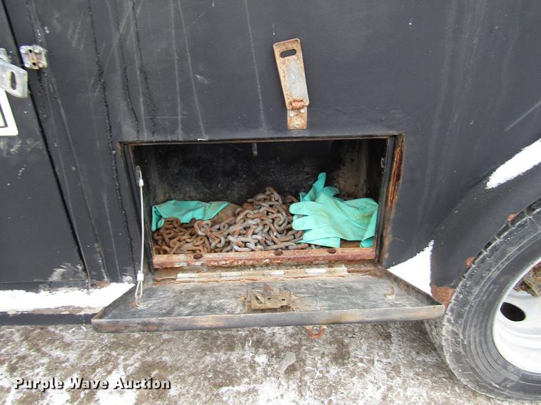 image for item DB6983 2011 Dodge Ram 5500 flatbed truck