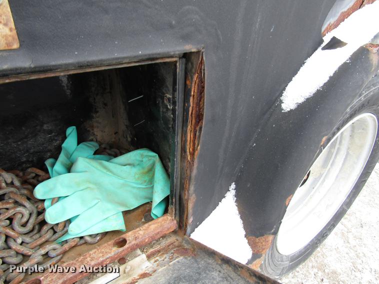 image for item DB6983 2011 Dodge Ram 5500 flatbed truck