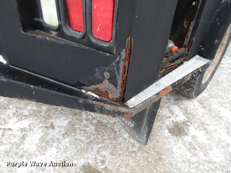 image for item DB6983 2011 Dodge Ram 5500 flatbed truck