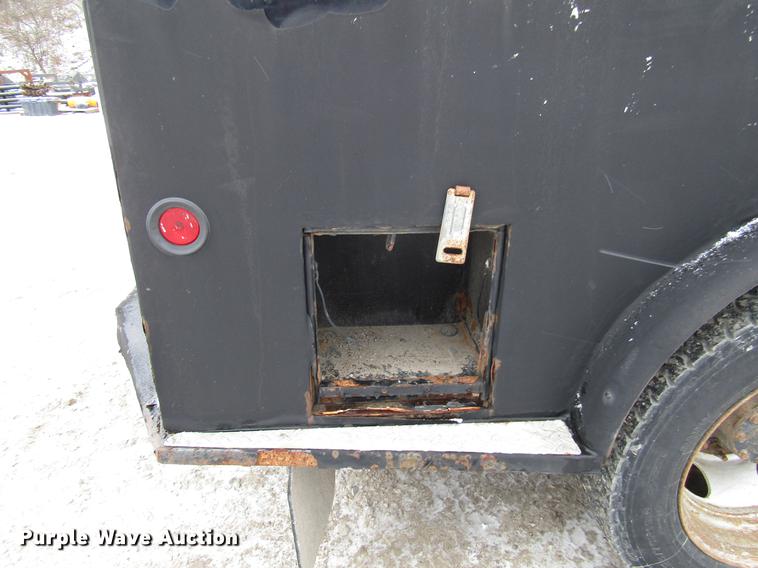 image for item DB6983 2011 Dodge Ram 5500 flatbed truck