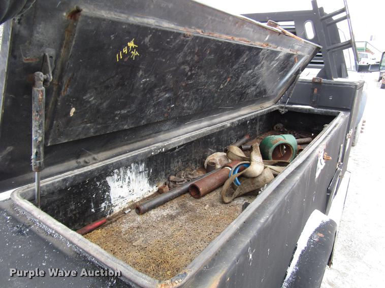 image for item DB6983 2011 Dodge Ram 5500 flatbed truck