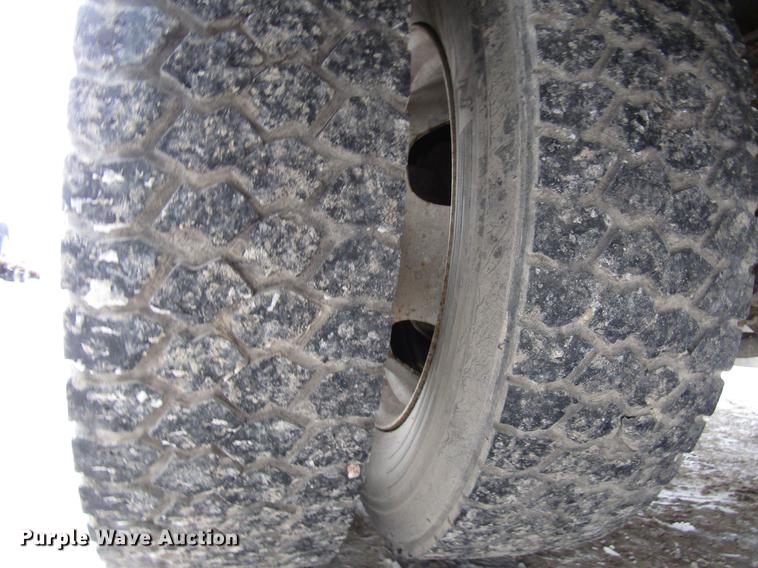 image for item DB6983 2011 Dodge Ram 5500 flatbed truck