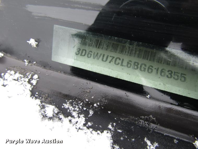 image for item DB6983 2011 Dodge Ram 5500 flatbed truck