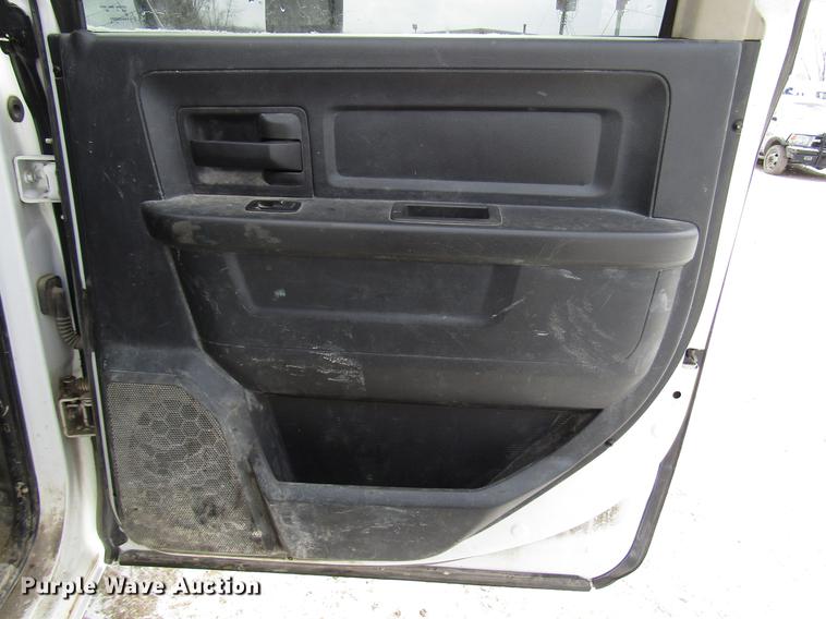 image for item DB6985 2012 Dodge Ram 5500 flatbed truck