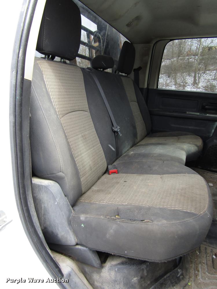 image for item DB6985 2012 Dodge Ram 5500 flatbed truck