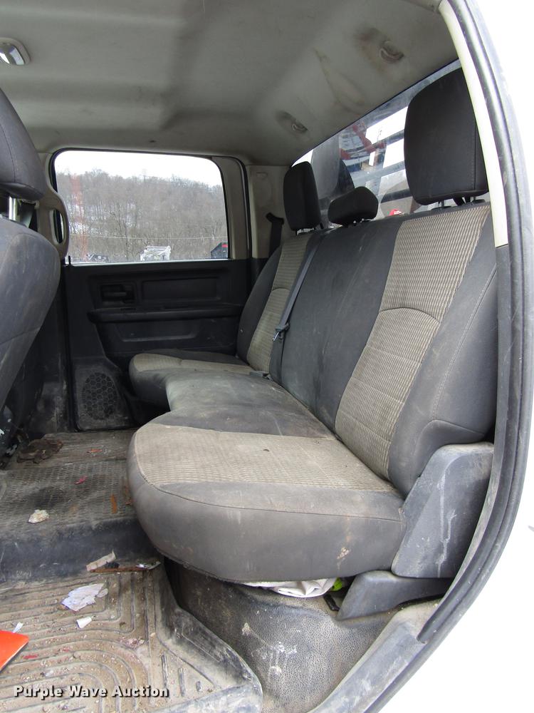 image for item DB6985 2012 Dodge Ram 5500 flatbed truck