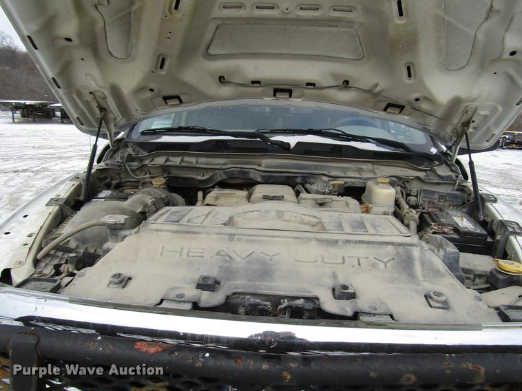 image for item DB6985 2012 Dodge Ram 5500 flatbed truck