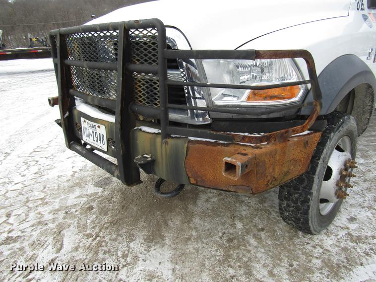 image for item DB6985 2012 Dodge Ram 5500 flatbed truck