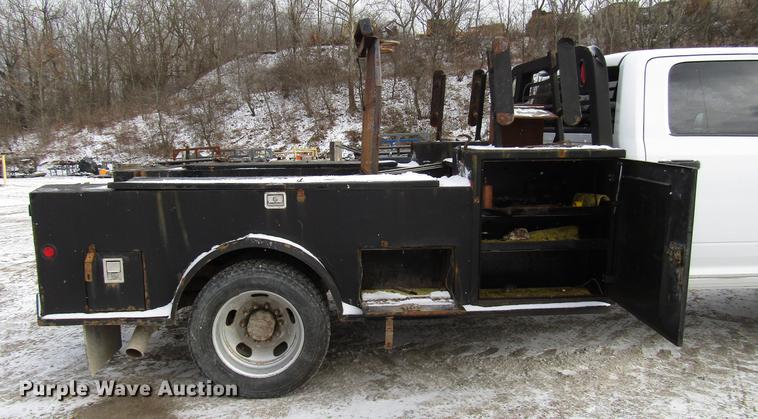 image for item DB6985 2012 Dodge Ram 5500 flatbed truck