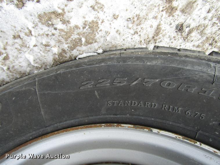 image for item DB6985 2012 Dodge Ram 5500 flatbed truck