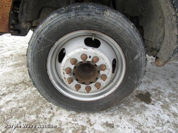 image for item DB6985 2012 Dodge Ram 5500 flatbed truck