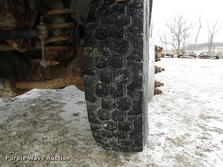 image for item DB6985 2012 Dodge Ram 5500 flatbed truck