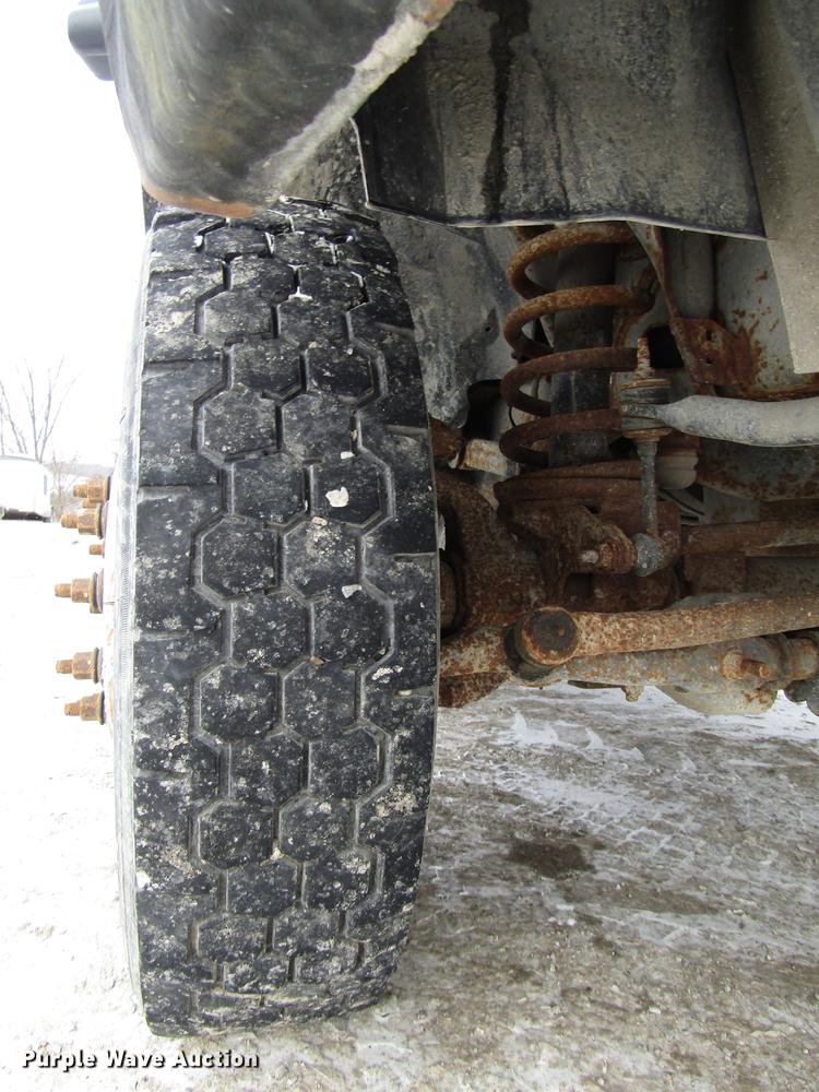 image for item DB6985 2012 Dodge Ram 5500 flatbed truck