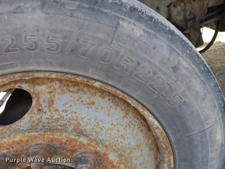 image for item DB8903 2000 International 4700 refuse truck