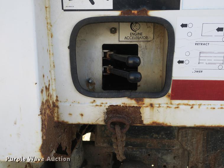 image for item DB8903 2000 International 4700 refuse truck