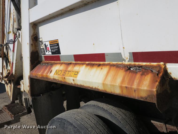 image for item DB8903 2000 International 4700 refuse truck