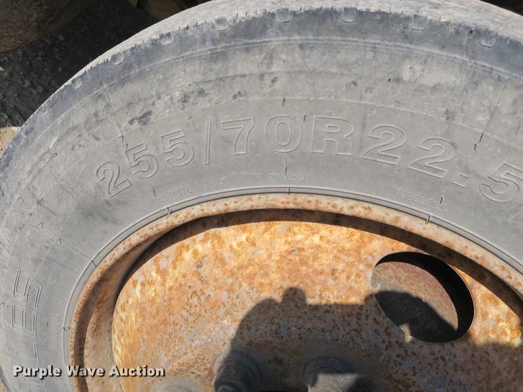 image for item DB8903 2000 International 4700 refuse truck