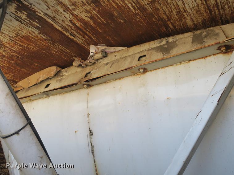 image for item DB8903 2000 International 4700 refuse truck