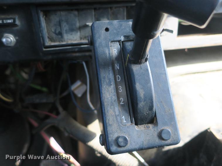 image for item DB8903 2000 International 4700 refuse truck